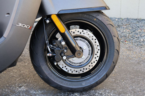 ia_100000014-1.jpg ia_100000014-1.jpg