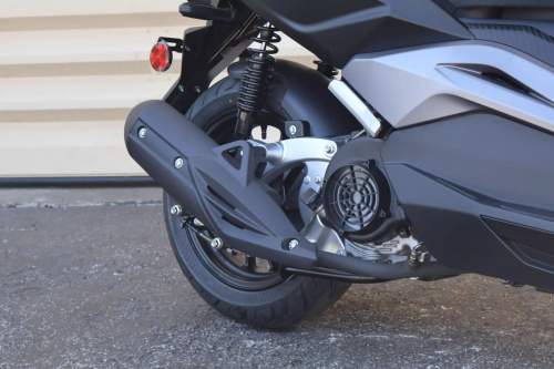 ia_1300000016-1.jpg ia_1300000016-1.jpg